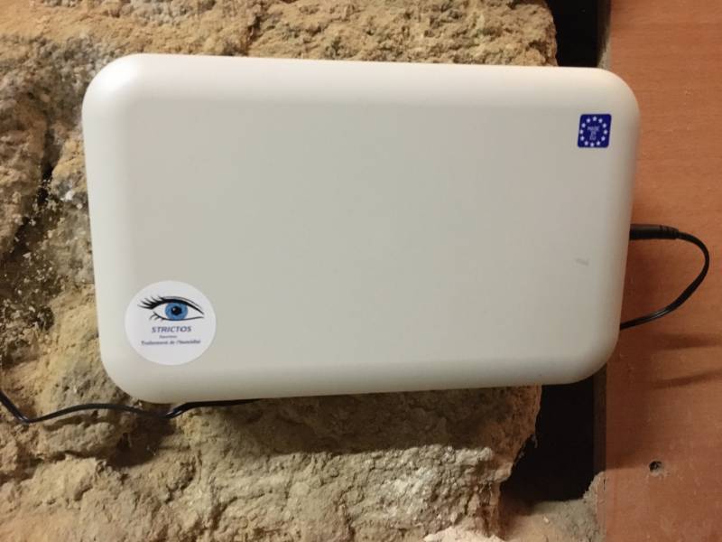 ASSECHEMENT DES MURS APRES REMONTEES CAPILLAIRES A CASTELNAU LE LEZ PRES DE MONTPELLIER