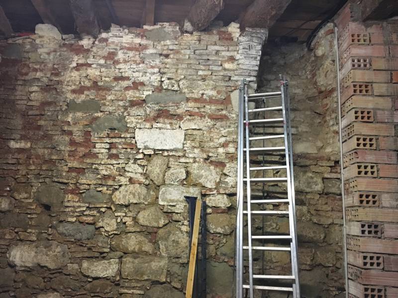 COMMENT ENLEVER L'HUMIDITE DANS UNE MAISON