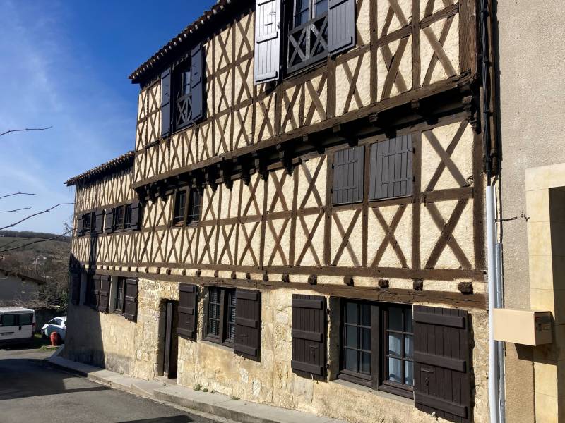 Expertise en humidité d’une maison à colombage avec problèmes d’humidité et de moisissures dans les murs de certaines pièces proche TOULOUSE